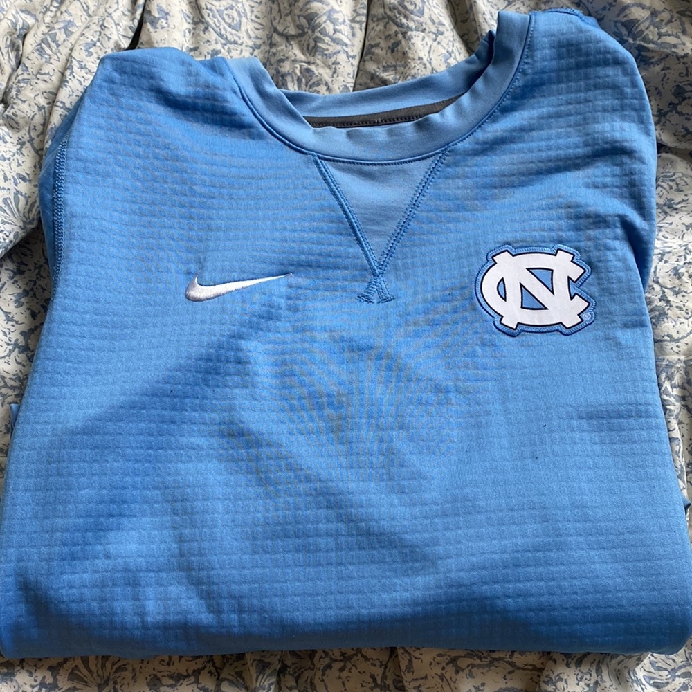 Nike UNC pullover